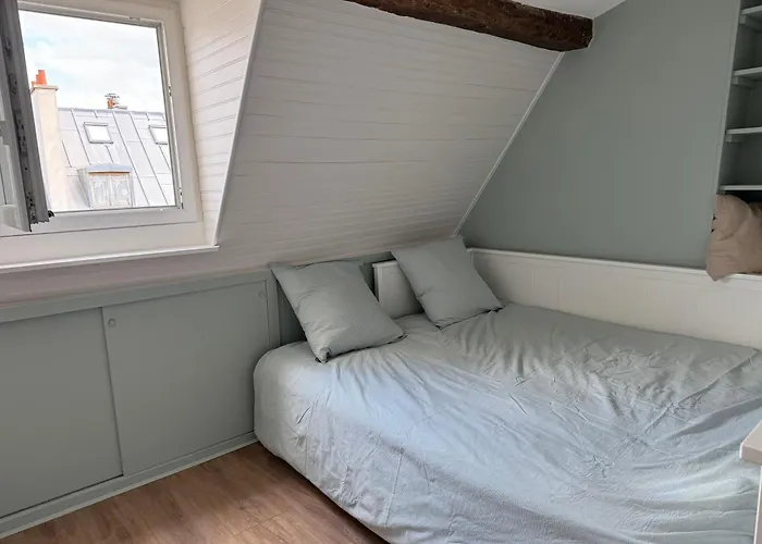 70 M2, Renovated, Perfect Location In