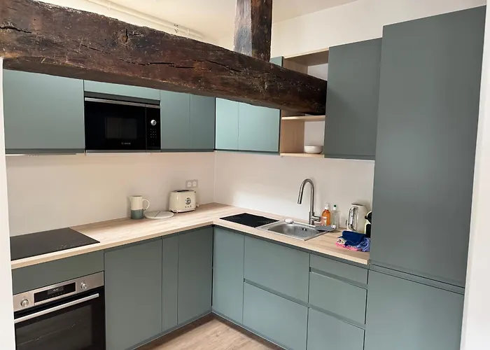 70 M2, Renovated, Perfect Location In *