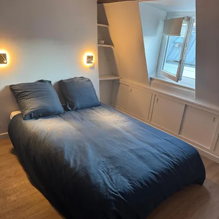 Apartman 70 M2, Renovated, Perfect Location In Párizs